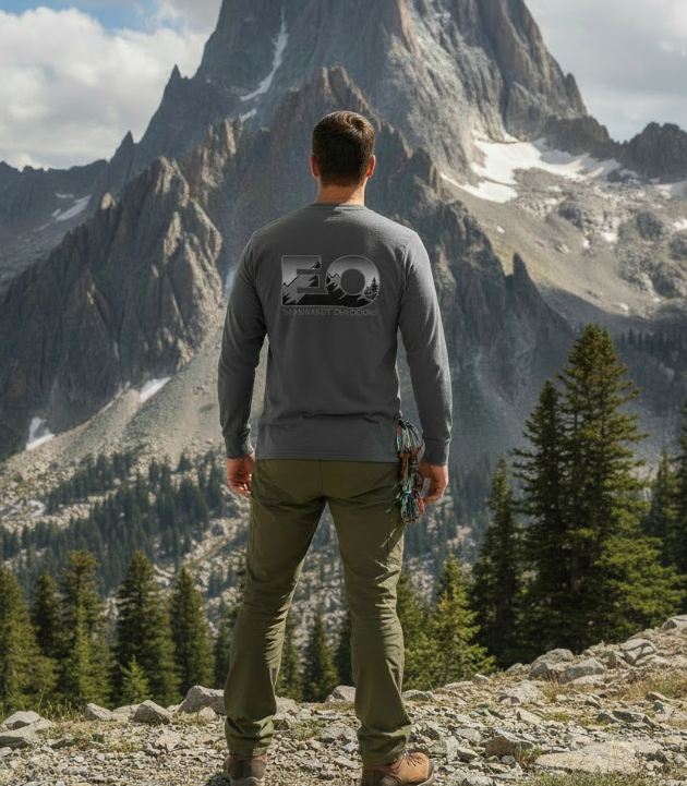 EO-GRADIENT LOGO- L/S POCKET TEE